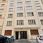 U Smaltovny 27 شقة